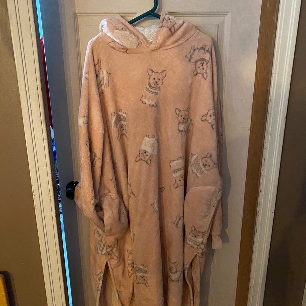 La Vie En Rose Pink Hooded Blanket with Dog Print